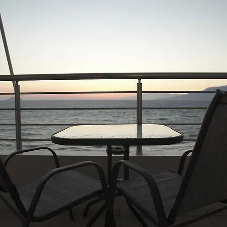 The House In Front Of The Sea Kalamaki (Heraklion)